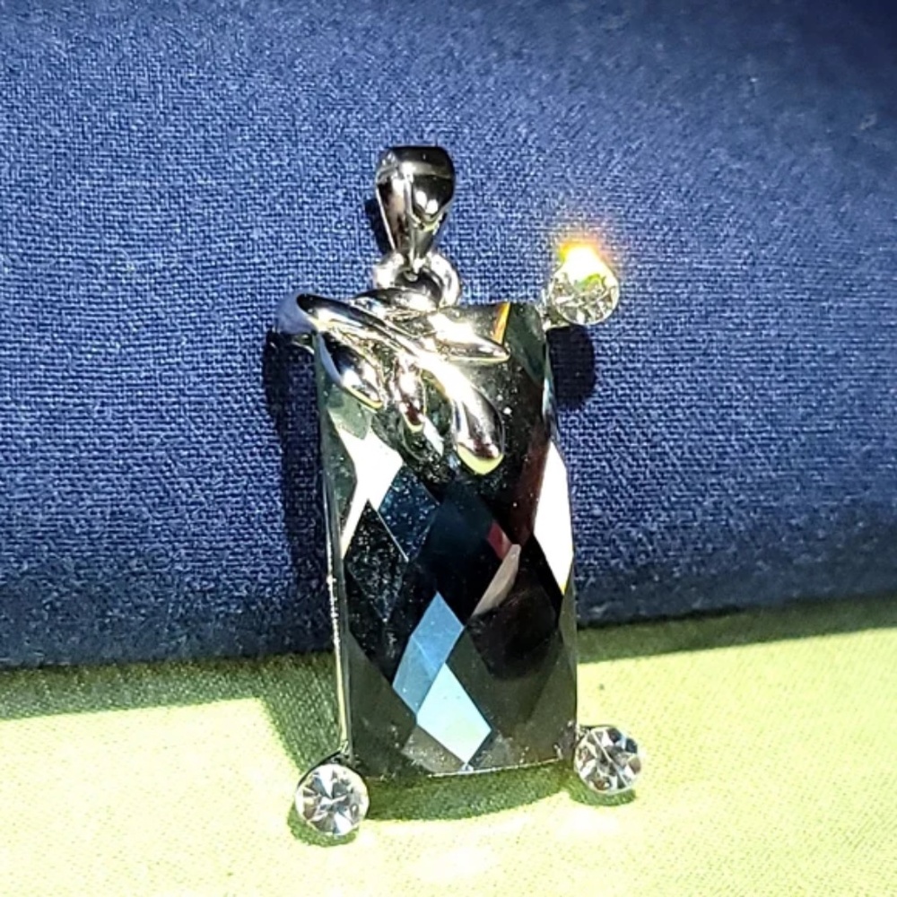 Cut Crystal Pendant with Ivy and Rhinestone Details
